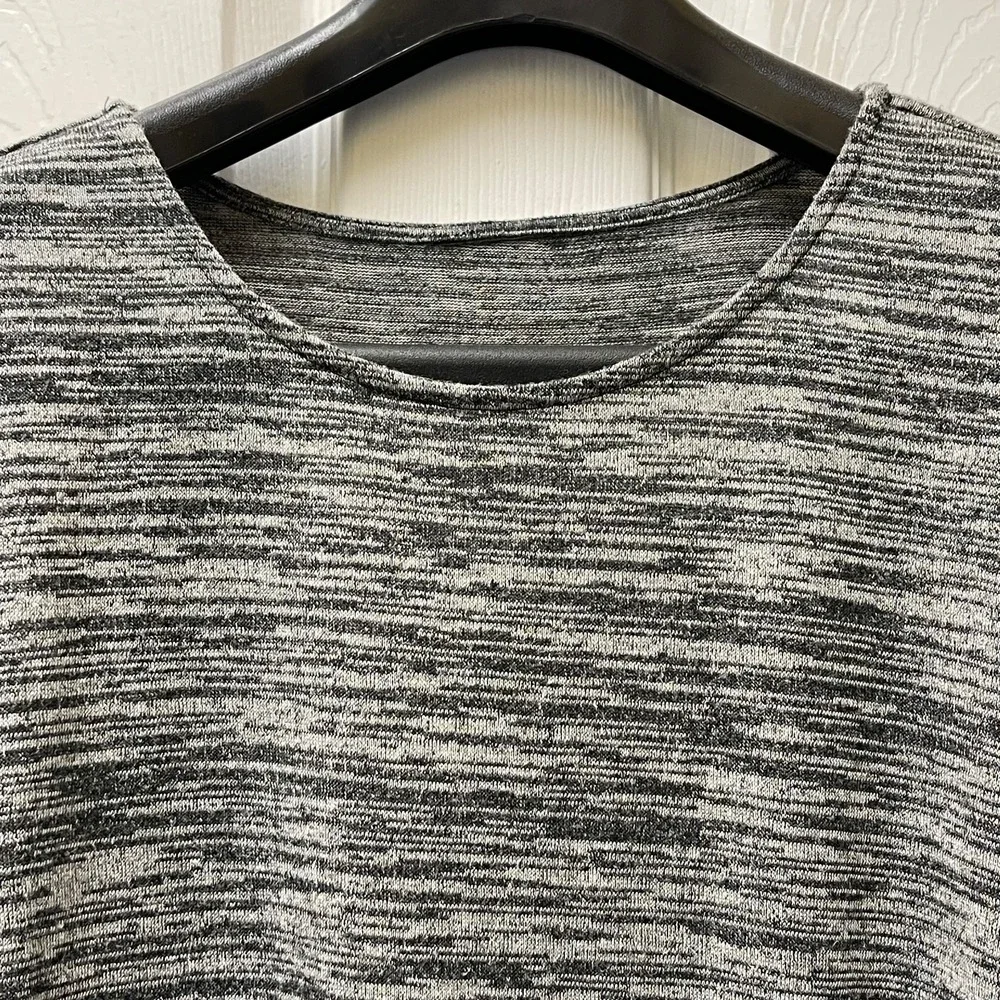 Women's‎ Gray Space-Dyed Crew Neck Cotton Blend Rounded Hem Knit Top (L)
